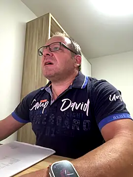 coupleLatinaLovers online show from 09-16-25, 04:46