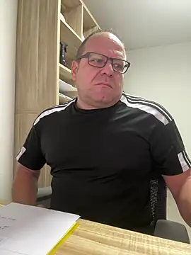 coupleLatinaLovers online show from 10-09-25, 04:54