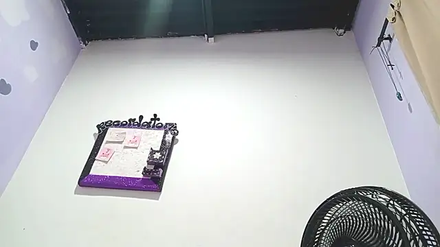 PetiteIvoryQueen19 online show from 12-23-24, 01:18