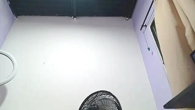 PetiteIvoryQueen19 online show from 01-28-25, 06:27