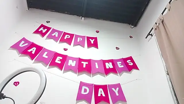 PetiteIvoryQueen19 online show from 02-21-25, 07:56