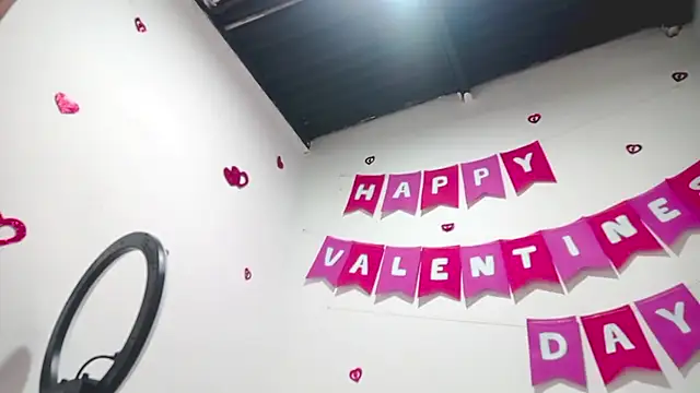 PetiteIvoryQueen19 online show from 03-01-25, 10:24