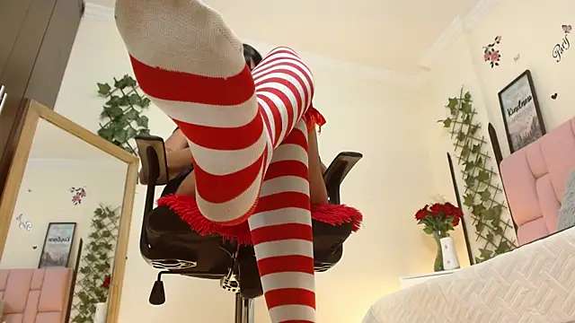 isabela ferrer  online show from 01-29-25, 04:19