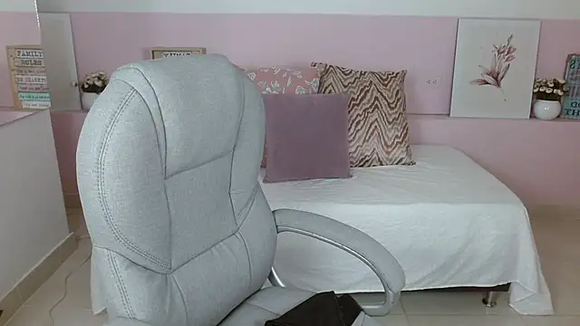 adhara cortez online show from 12-07-24, 05:42