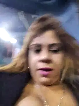 Laura-Hernandez online show from 12-29-24, 01:13