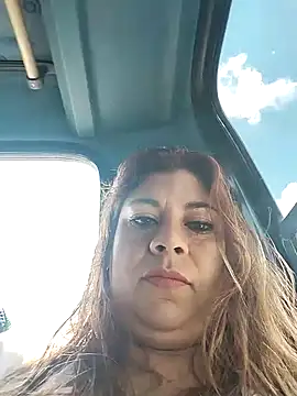 Laura-Hernandez online show from 01-07-25, 04:05