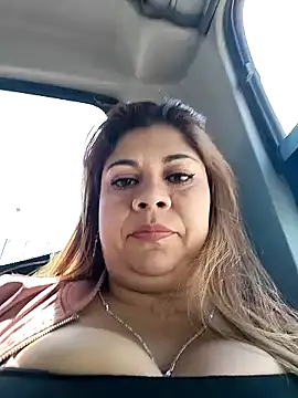 Laura-Hernandez online show from 01-18-25, 04:10