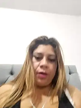 Laura-Hernandez online show from 02-07-25, 08:20