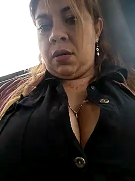 Laura-Hernandez online show from 03-04-25, 04:09