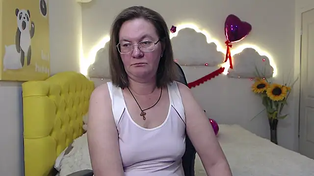 HolyMilfa online show from 03-22-25, 11:00