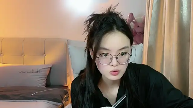 Snapshot of Fairy-HF chatting on 01-05-25, 12:21 Fairy-HF online show from 01-05-25, 12:21