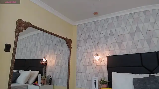 JustinePerry online show from 10-07-25, 03:25