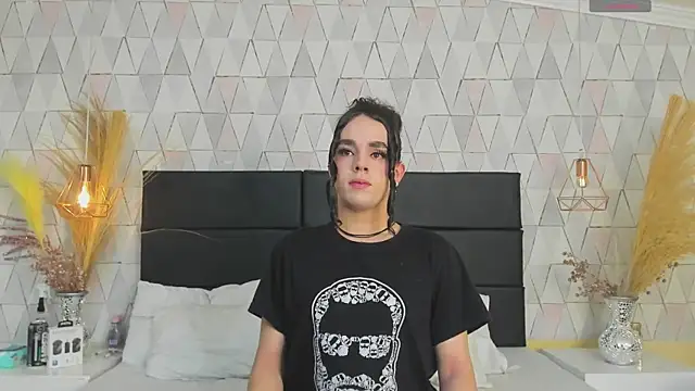 JustinePerry online show from 01-14-26, 03:56