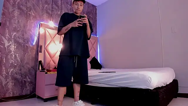 megan 100 online show from 01-25-25, 07:07