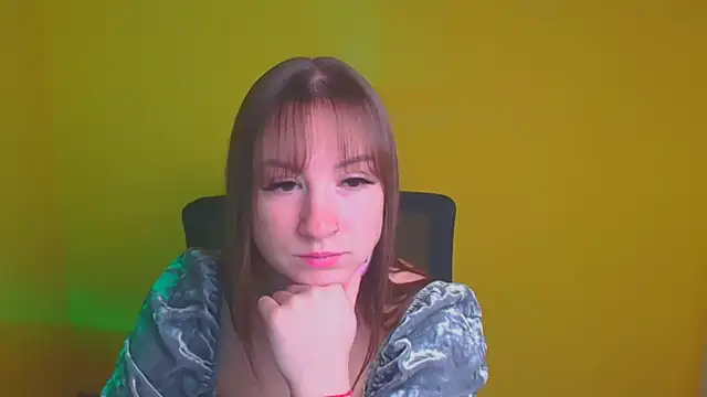 Evelina GG online show from 01-17-25, 03:43