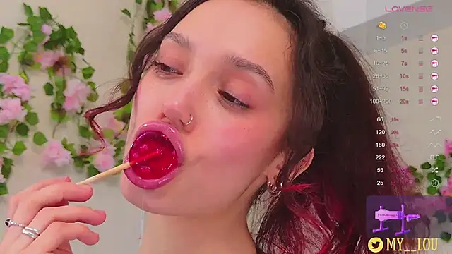 Snapshot of MyLou_ chatting on 03-05-25, 07:17 MyLou online show from 03-05-25, 07:17