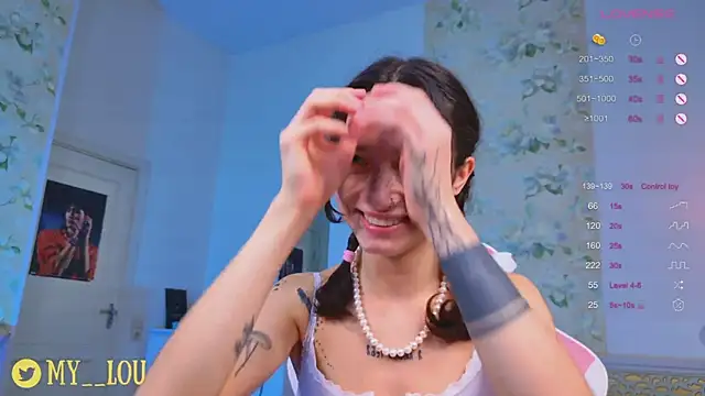 Snapshot of MyLou_ chatting on 10-04-25, 03:10 MyLou online show from 10-04-25, 03:10