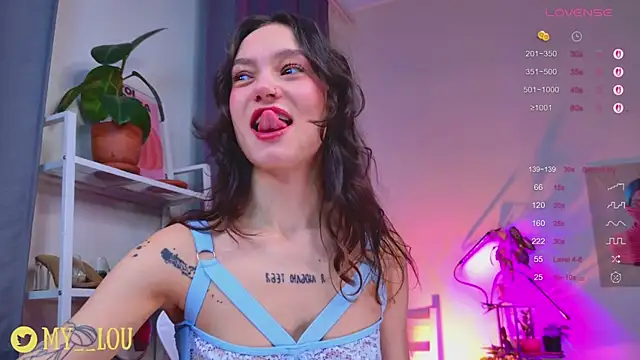 Snapshot of MyLou_ chatting on 11-12-25, 03:12 MyLou online show from 11-12-25, 03:12