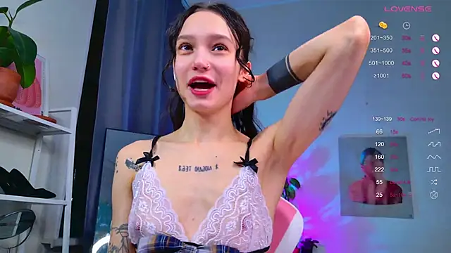 Snapshot of MyLou_ chatting on 11-29-25, 03:15 MyLou online show from 11-29-25, 03:15