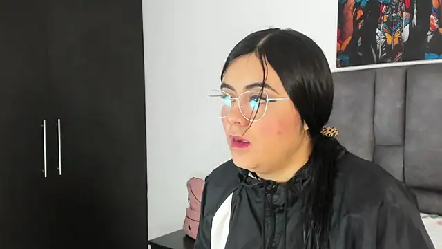 Snapshot of Dulce_amg chatting on 02-02-25, 02:24 Dulce amg online show from 02-02-25, 02:24