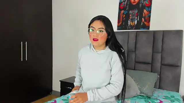 Snapshot of Dulce_amg chatting on 02-11-25, 12:58 Dulce amg online show from 02-11-25, 12:58