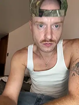 Snapshot of slam_bro chatting on 10-21-25, 01:17 slam bro online show from 10-21-25, 01:17