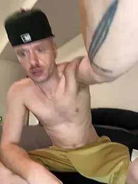 Snapshot of slam_bro chatting on 10-25-25, 04:46 slam bro online show from 10-25-25, 04:46