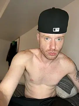 Snapshot of slam_bro chatting on 11-20-25, 08:08 slam bro online show from 11-20-25, 08:08