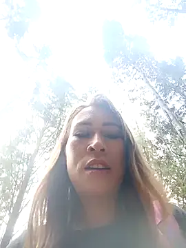 Snapshot of samy-blonde chatting on 03-09-25, 06:43 samy-blonde online show from 03-09-25, 06:43