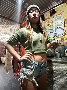 Snapshot of samy-blonde chatting on 09-30-25, 03:06 samy-blonde online show from 09-30-25, 03:06