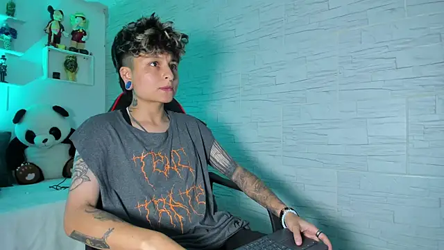 ZuryRamirez  online show from 11-13-25, 09:25