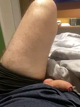 Snapshot of Hjsjsjsjjd chatting on 10-16-25, 05:14 Hjsjsjsjjd online show from 10-16-25, 05:14