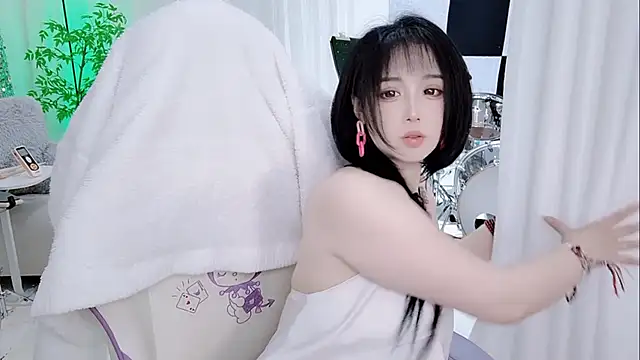 Vaness-a online show from 11-30-25, 03:49