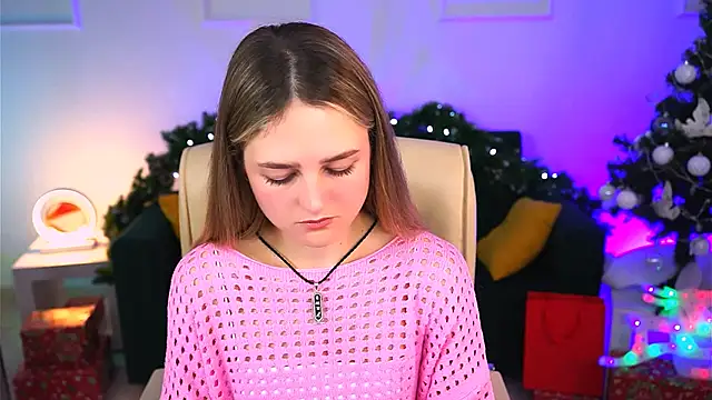 DeboraLarson online show from 12-21-24, 04:09