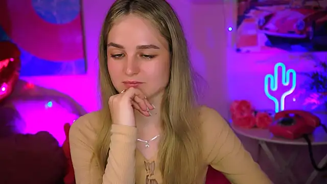 DeboraLarson online show from 03-11-25, 10:18