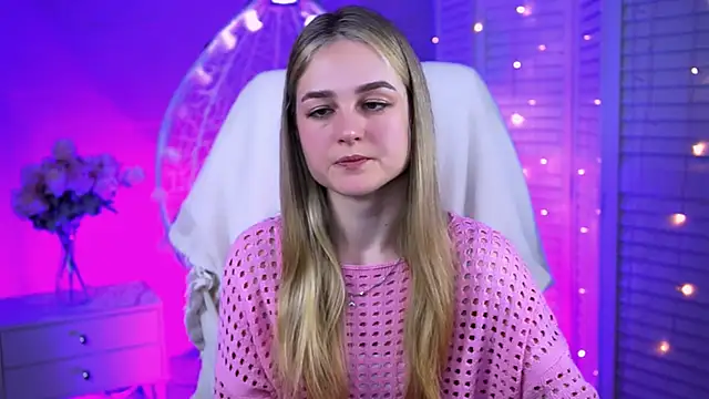 DeboraLarson online show from 03-19-25, 04:14