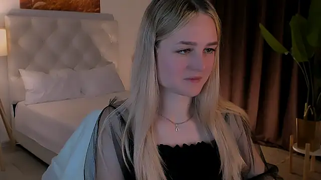 DeboraLarson online show from 10-15-25, 03:39