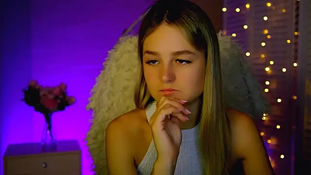 DeboraLarson online show from 11-30-25, 03:32