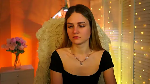 Snapshot of DeboraLarson chatting on 02-13-26, 03:35 DeboraLarson online show from 02-13-26, 03:35