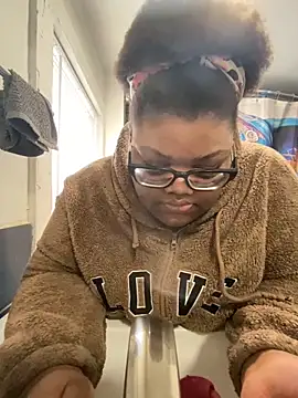 Snapshot of dondivax3 chatting on 03-02-25, 09:43 dondivax3 online show from 03-02-25, 09:43