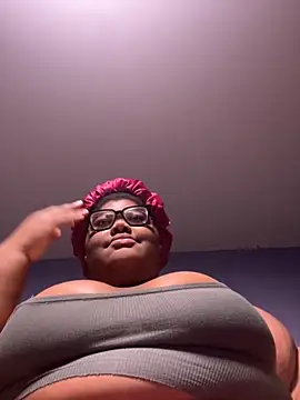 Snapshot of dondivax3 chatting on 09-15-25, 06:13 dondivax3 online show from 09-15-25, 06:13