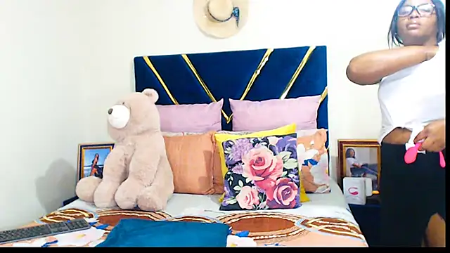 veronica1xxx online show from 09-12-25, 08:09