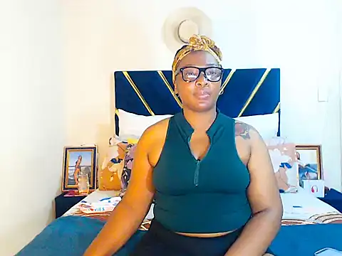 Snapshot of veronica1xxx chatting on 02-03-26, 09:53 veronica1xxx online show from 02-03-26, 09:53