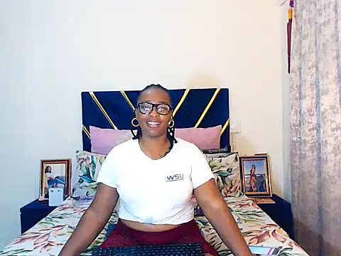 Snapshot of veronica1xxx chatting on 02-25-26, 09:13 veronica1xxx online show from 02-25-26, 09:13