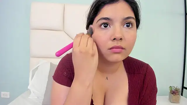 Snapshot of CortanaAdamss chatting on 02-06-25, 11:32 CortanaAdamss online show from 02-06-25, 11:32