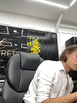 miss Ari online show from 03-08-25, 08:57