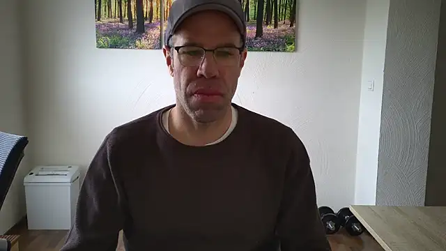 Snapshot of Harry_Boldt chatting on 10-11-25, 11:09 Harry Boldt online show from 10-11-25, 11:09