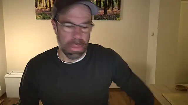 Snapshot of Harry_Boldt chatting on 10-23-25, 05:18 Harry Boldt online show from 10-23-25, 05:18