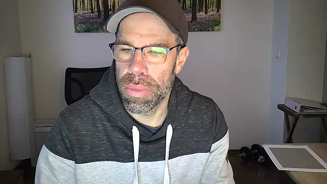 Snapshot of Harry_Boldt chatting on 11-20-25, 07:08 Harry Boldt online show from 11-20-25, 07:08