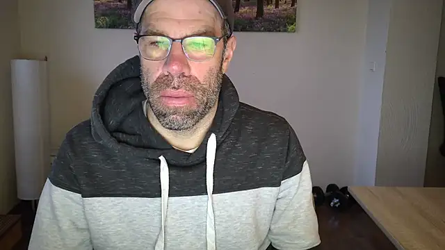 Snapshot of Harry_Boldt chatting on 11-28-25, 07:11 Harry Boldt online show from 11-28-25, 07:11